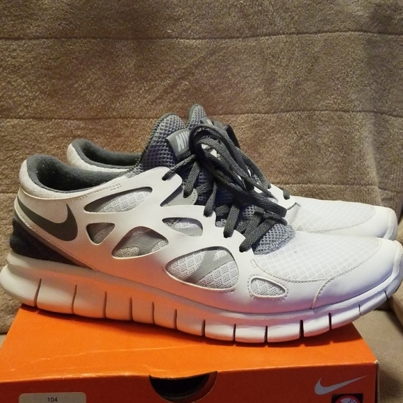 nike free run 2 mens